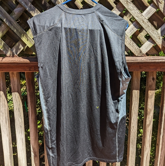 Nike dri-fit tank top - Picture 2 of 3